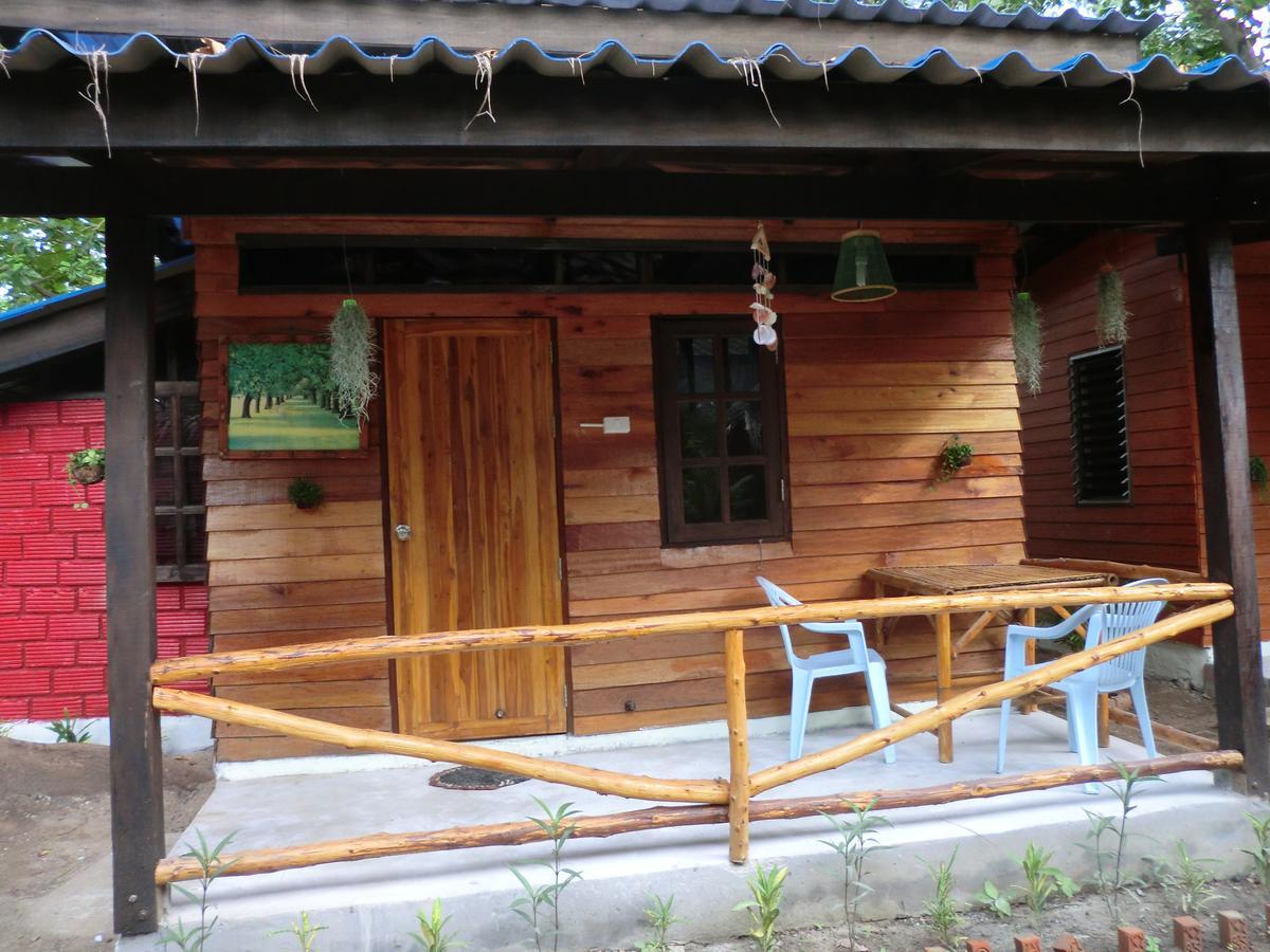 Hans Strand Bungalows Ko Lanta Exteriör bild