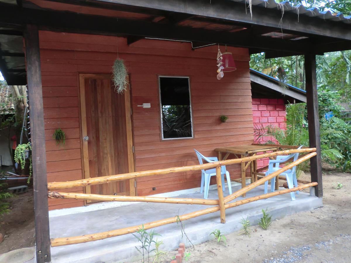 Hans Strand Bungalows Ko Lanta Exteriör bild