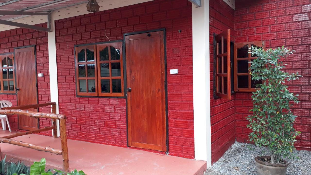 Hans Strand Bungalows Ko Lanta Exteriör bild
