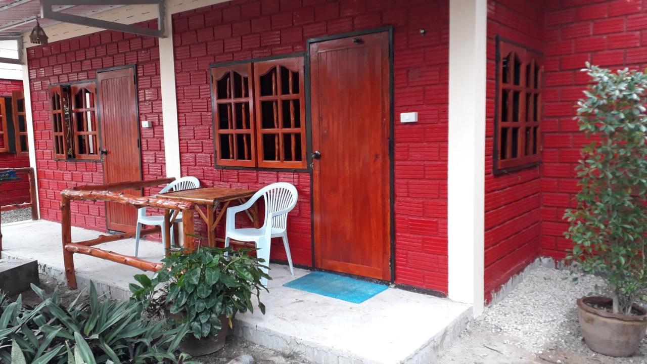 Hans Strand Bungalows Ko Lanta Exteriör bild